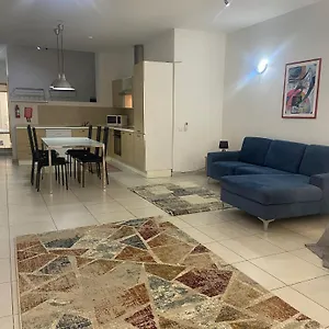  Appartamento 2bed With Backyard